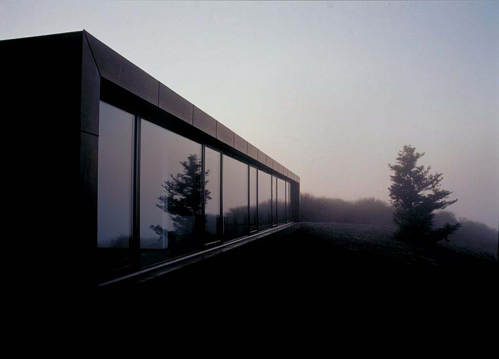 Jens Bang's guesthouse in the landscape