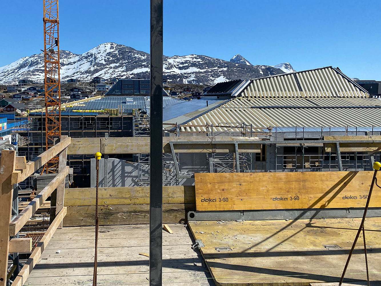 Nehmen Sie die Baustelle der Schule in Nuuk