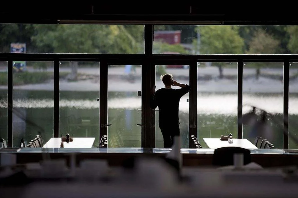Arbejde i arkitektfirmaet ved vandet