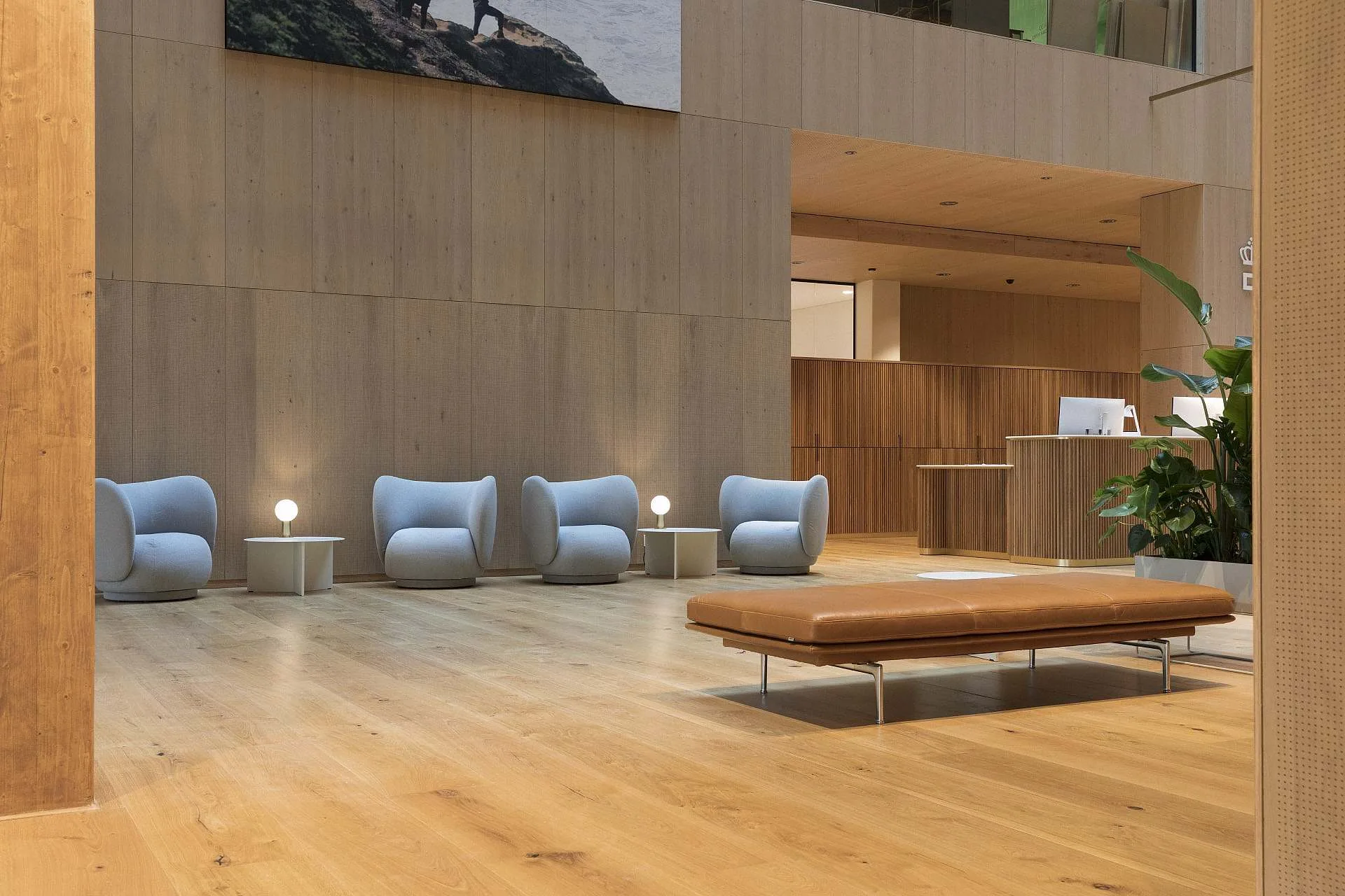 EIFO reception with seating