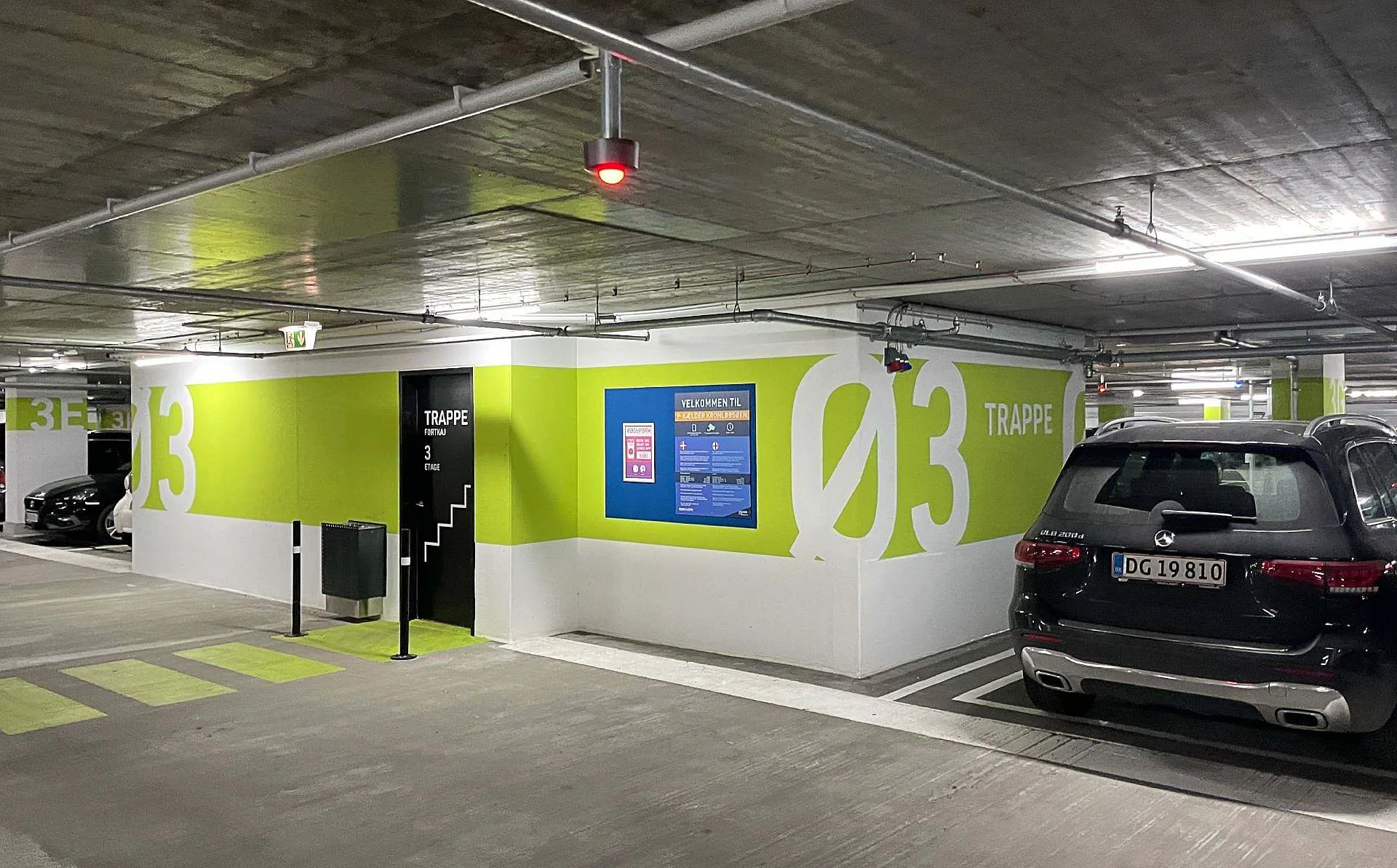 Wayfinding wall painting