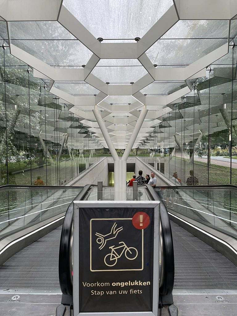 Amsterdam cycle tunnel - pull your bike